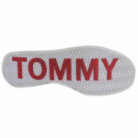 1 barner tommy footwear  1x1 1