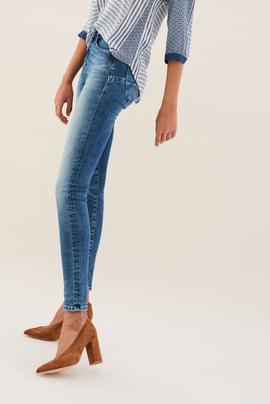 SECRET GLAMOUR SLIM FIT HIGH RISE PREMIUM WASH CON GATEADOS