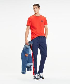 TJM TOMMY BADGE TEE REGULAR FIT FLAME SCARLE