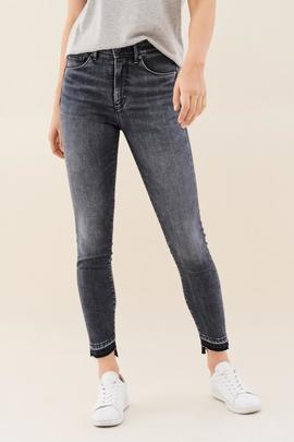 SECRET GLAMOUR CAPRI SKINNY FIT HIGH RISE GRIS