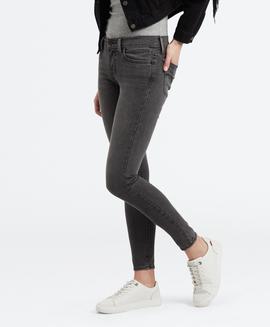 710 INNOVATION SUPER SKINNY FIT WORD ON THE STREET