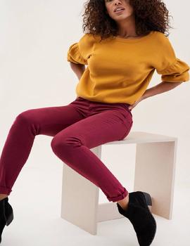 PANTALÓN VAQUERO SECRET SKINNY FIT HIGH RISE PUSH IN GRANATE