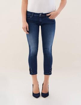 WONDER CAPRI PUSH UP SKINNY FIT CON OJALES