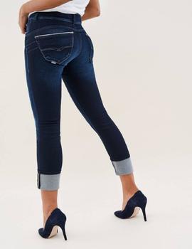 SECRET CAPRI SKINNY FIT CON ORILLO PLATA EN BAJOS