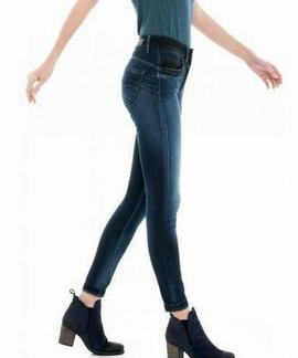 SECRET SKINNY FIT CINTURA NEGRA