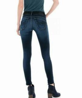 SECRET SKINNY FIT CINTURA NEGRA