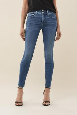 SECRET SKINNY FIT HIGH RISE CON DETALLES BRILLANTE