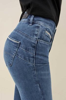 SECRET SKINNY FIT HIGH RISE CON DETALLES BRILLANTE