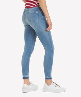 PANTALÓN VAQUERO NORA MID RISE SKINNY FIT 7/8 ECHLT