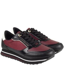 ZAPATILLAS TOMMY RETRO BRANDED CHOCOLATE TRUFFLE