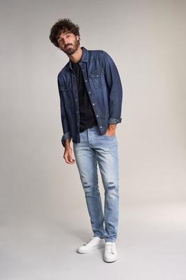 CLASH SKINNY FIT JOGGER DENIM AZUL CON ROTOS