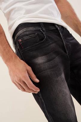 BERMUDAS LOOSE EN DENIM NEGRO LAVADO