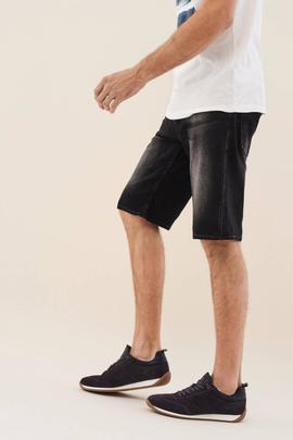 BERMUDAS LOOSE EN DENIM NEGRO LAVADO