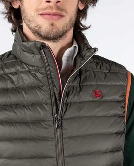 CHALECO PLUMAS VERDE KAKI