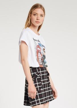 CAMISETA THEME BLANCA CON PRINT DE PEDRERIA