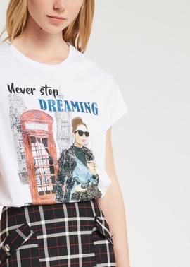 CAMISETA THEME BLANCA CON PRINT DE PEDRERIA