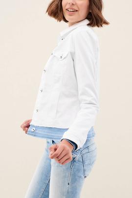 CAZADORA VAQUERA REGULAR FIT EN DENIM BLANCO