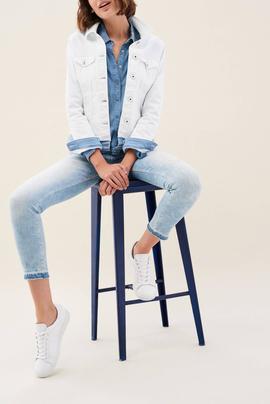 CAZADORA VAQUERA REGULAR FIT EN DENIM BLANCO