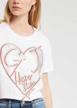 CAMISETA THEME BLANCA CON CORAZON DE PEDRERIA