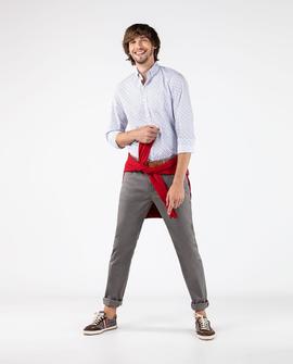 CAMISA BLANCA CON ESTAMPADO DE BICICLETAS