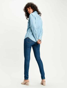 CAMISA VAQUERA LEVI’S® WOMEN'S ESSENTIAL WESTERN COOL OUT