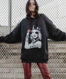 SUDADERA UNISEX MADONNA REBEL HEARTH GRIS