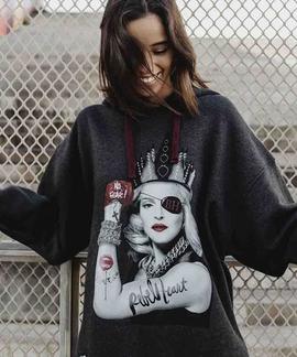 SUDADERA UNISEX MADONNA REBEL HEARTH GRIS