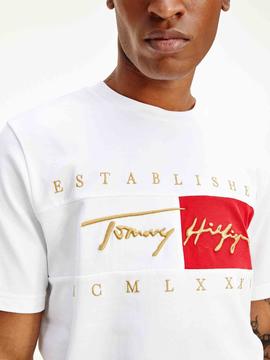 SIGNATURE FLAG RELAXED FIT WHITE