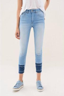 SECRET GLAMOUR CAPRI SLIM FIT HIGH RISE PREMIUM WASH