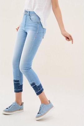 SECRET GLAMOUR CAPRI SLIM FIT HIGH RISE PREMIUM WASH