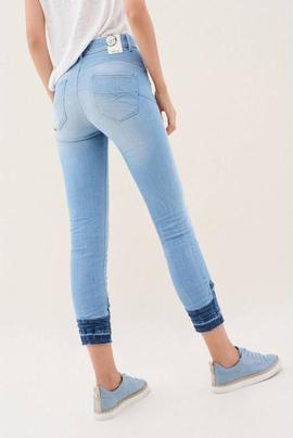 SECRET GLAMOUR CAPRI SLIM FIT HIGH RISE PREMIUM WASH