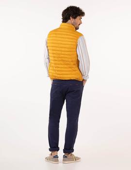 CHALECO PLUMAS AMARILLO