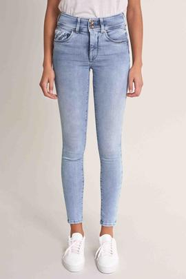 SECRET SKINNY FIT HIGH RISE CON DETALLES