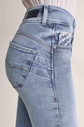 SECRET SKINNY FIT HIGH RISE CON DETALLES