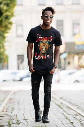 CAMISETA MIKE LONDON NEGRA DESGASTADA