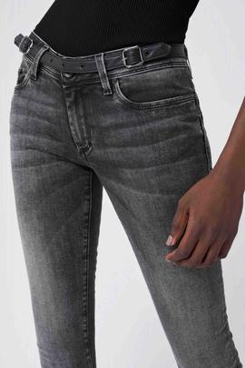 WONDER PUSH UP SKINNY FIT GRIS CON DETALLE DE ECOPIEL