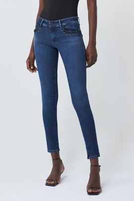 WONDER PUSH UP SKINNY FIT EN DENIM AZUL CON OJALES