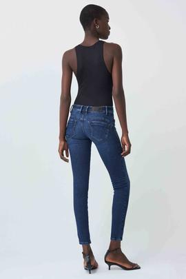 WONDER PUSH UP SKINNY FIT EN DENIM AZUL CON OJALES