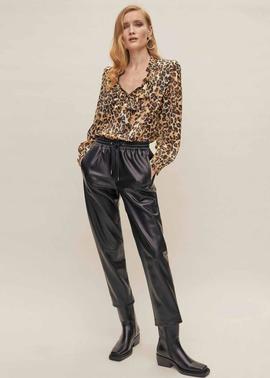 BLUSA ANIMAL PRINT CON VOLANTES