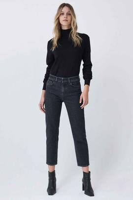 PANTALÓN VAQUERO TRUE CROPPED FIT NEGRO