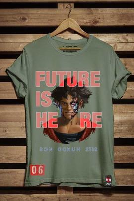 CAMISETA DE HOMBRE GOKU VERDE KAKI