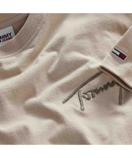 TJM TOMMY SIGNATURE TEE SAVANNAH SAND