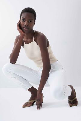 PANTALÓN VAQUERO SECRET SKINNY FIT HIGH RISE PUSH IN BLANCO