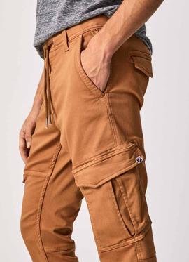 PANTALÓN JOGGER BOLSO CARGO JARED MARRÓN GYMDIGO