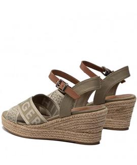 SANDALIAS DE CUÑA BAJA TOMMY WEBBING VERDE CAQUI