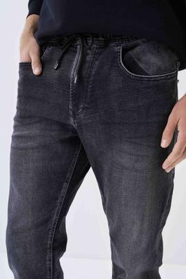 PANTALÓN VAQUERO S-RESIST REGULAR FIT EN DENIM NEGRO DEGRADÉ