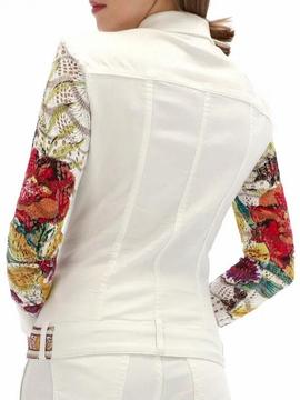 CHAQ_EXOTIC WHITE JACKET