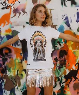 CAMISETA UNISEX NAOMI INDIA BLANCA