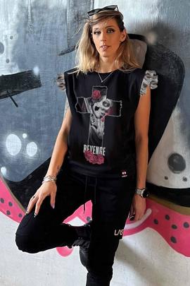 CAMISETA DE MUJER OVERSIZE REVENGE NEGRA