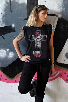 CAMISETA DE MUJER OVERSIZE REVENGE NEGRA